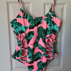 One piece swimsuit/bikini